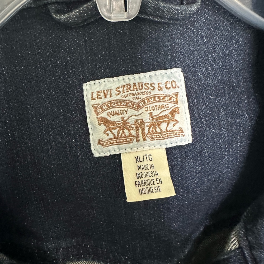 Levi Jean jacket - Picture 2 of 6